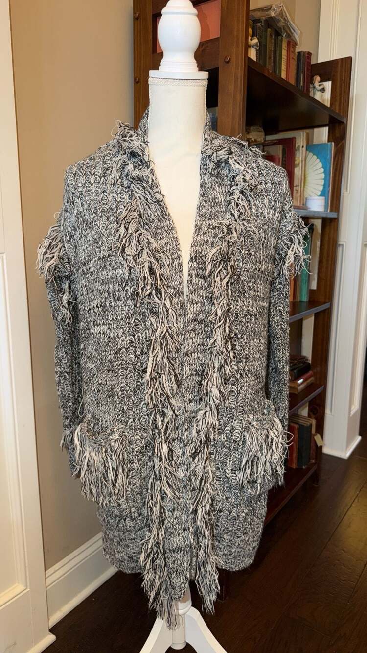 Jessica Simpson Women's Black and White Chunky Knit Fringe Open Cardigan Sweater